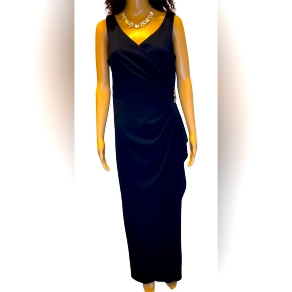 SLNY Tulip Ruffle Evening Dress